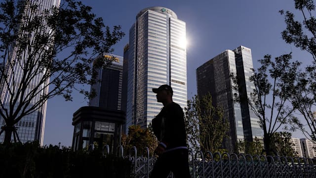 中国第三季经济年比增长4.8% 为今年最慢增速