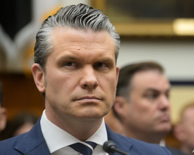 Hegseth clashes for a second day with Democrats in Congress over the Iran war