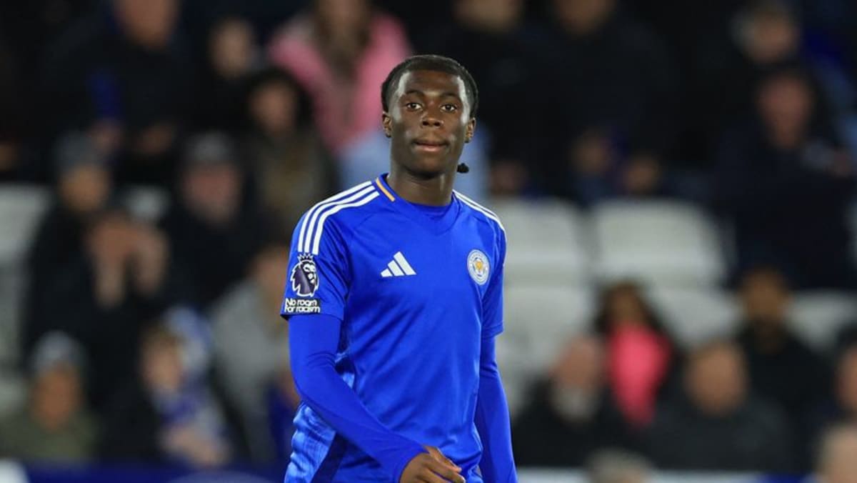 Leicester’s 15-year-old debutant Monga wears blank shirt over gambling sponsor rule Leicester’s 15-year-old debutant Monga wears blank shirt over gambling sponsor rule