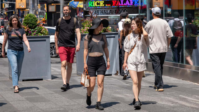 欧美洲遭热浪袭击 多地气温创下最高纪录