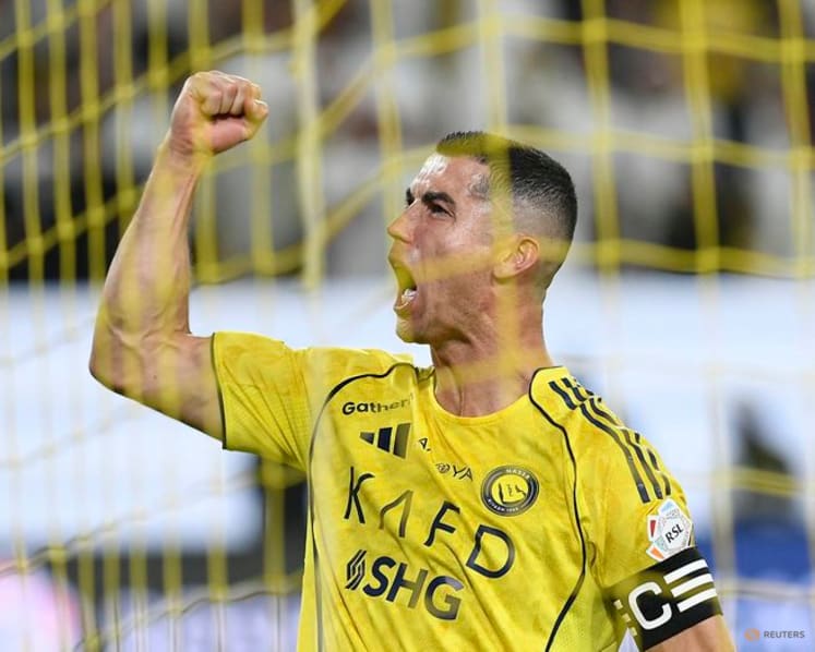 Ronaldo confident of reaching 1,000 goals, keen to keep playing