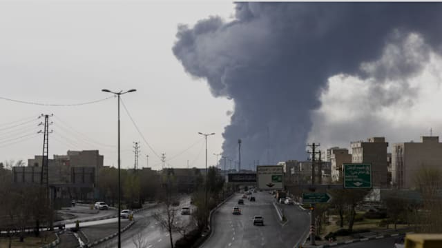 美以空袭伊朗伊拉克边境贸易口岸 造成一人死亡