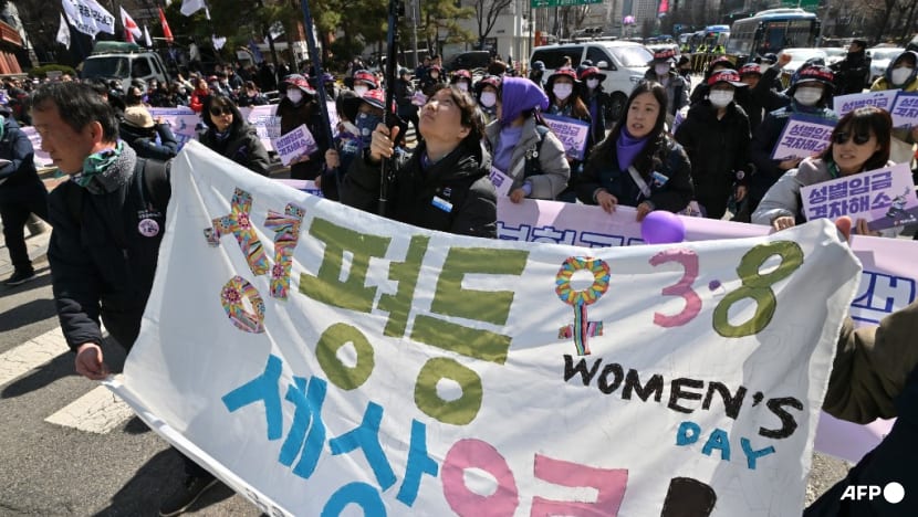 Commentary: In South Korea, the mere mention of feminism can end a conversation Commentary: In South Korea, the mere mention of feminism can end a conversation