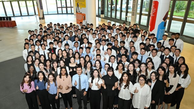 196名学生获颁新加坡业界奖学金