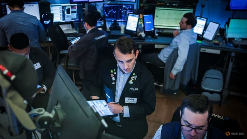 US Treasury yields, dollar fall as Trump strikes at Fed; US stocks up US Treasury yields, dollar fall as Trump strikes at Fed; US stocks up