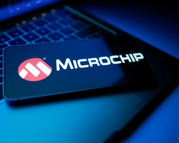 Microchip Tech forecasts upbeat quarterly revenue on strong demand
