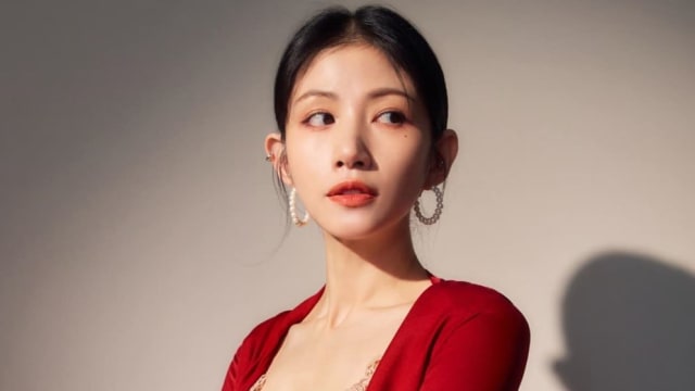 李千娜顺产三胎　喜晒儿子小脚丫