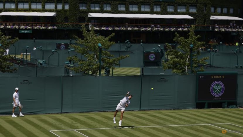 Wimbledon set for scorching start as heatwave looms