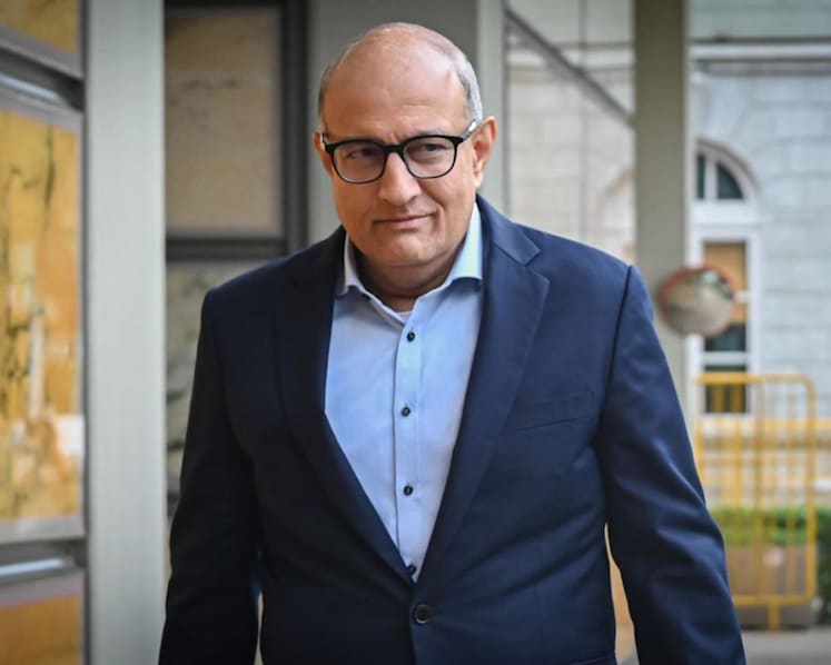 Iswaran loses bid to get prosecution to hand over statements of all its witnesses