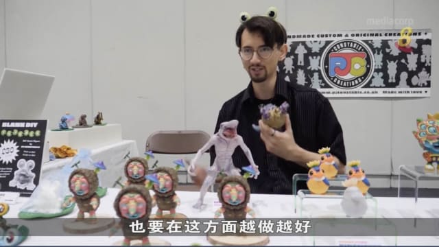 DesignerCon潮流展英国伦敦举行 各国设计师独特作品吸引收藏家