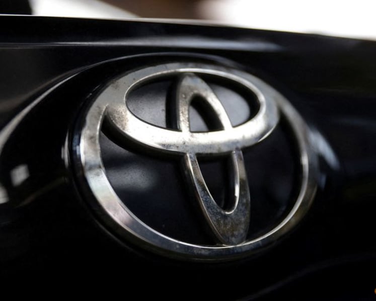 Toyota extends bid for group forklift maker after Elliott's opposition