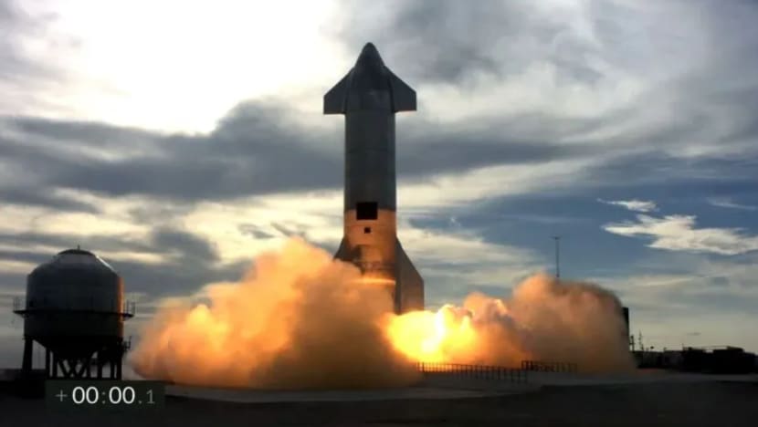 Roket SpaceX meletup selepas pendaratan Roket SpaceX meletup selepas pendaratan