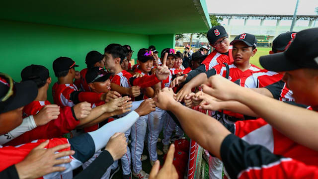 我国棒球队东运会小组赛 13比1大胜老挝