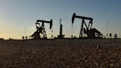 Oil pulls back as traders look for progress on US-Iran talks