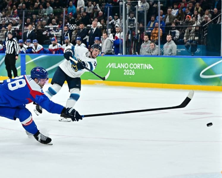 Ice hockey-Finland thump Slovakia to win men's bronze