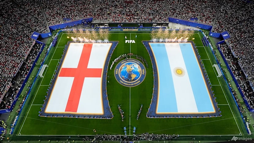 Argentina beat England 2-1 to reach World Cup final