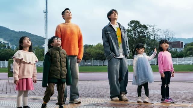 刘德华、姜涛合体拍摄《没有翅膀的天使》经典复刻版MV