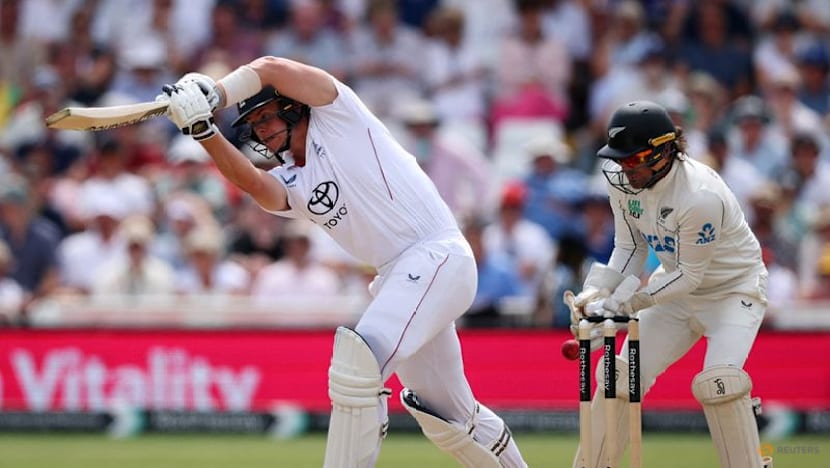 New Zealand's bowlers fight back against England in third test