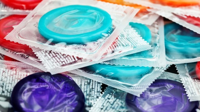 不是自己惯用保险套！台人夫揭发妻子带人回家偷情