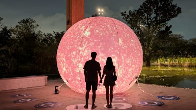 新加坡科学中心也庆中秋！赏月观星、夜游灯光步道、无声派对热舞