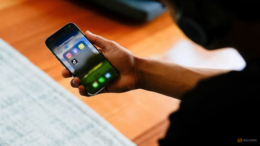 European lawmakers seek EU-wide minimum age to access AI chatbots, social media