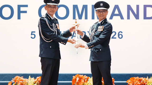 从云维德接过淡马锡之剑 侯光辉明起出任警察总监