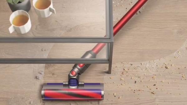 12887036-dyson-v8-slim1_0.jpg? 12887036-dyson-v8-slim1_0.jpg?