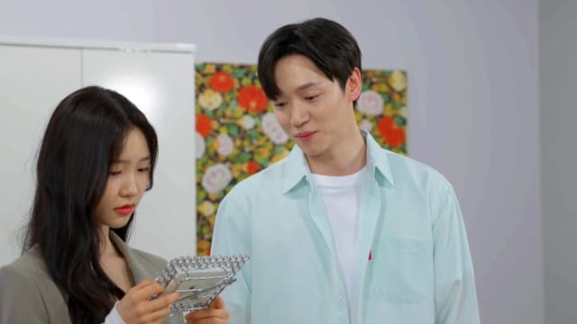 天伦之情（第29集）：尹松加入闪耀美妆公司