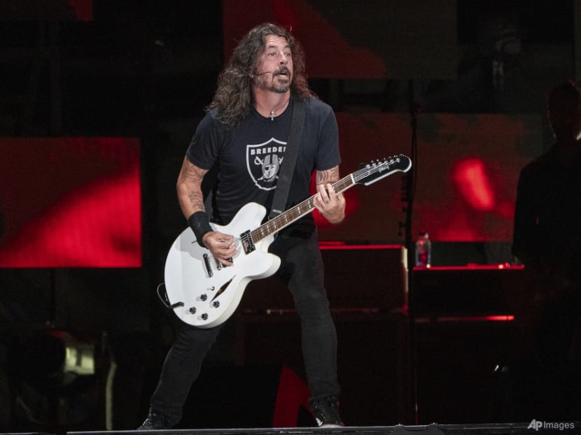 Dave Grohl of Foo Fighters says he's father to new daughter outside his 21-year marriage Dave Grohl of Foo Fighters says he's father to new daughter outside his 21-year marriage