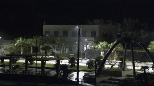 强台风娜基莉逼近日本 料今天登陆伊豆群岛