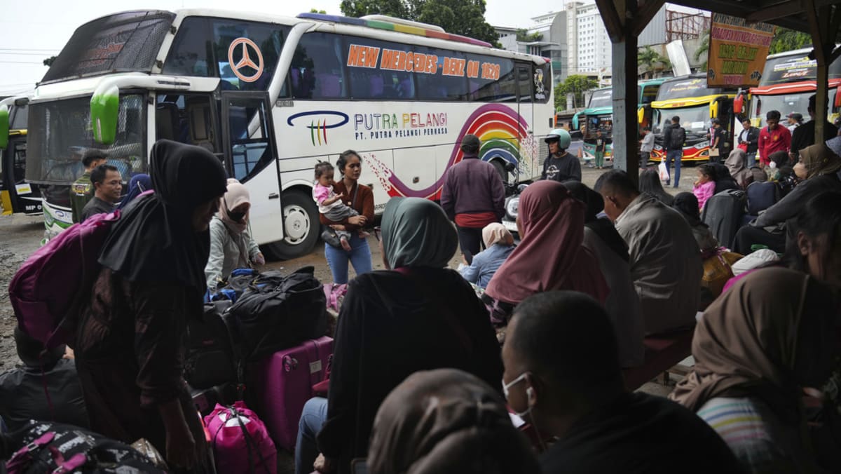 Fewer Indonesians expected to travel home for Eid amid rising travel costs