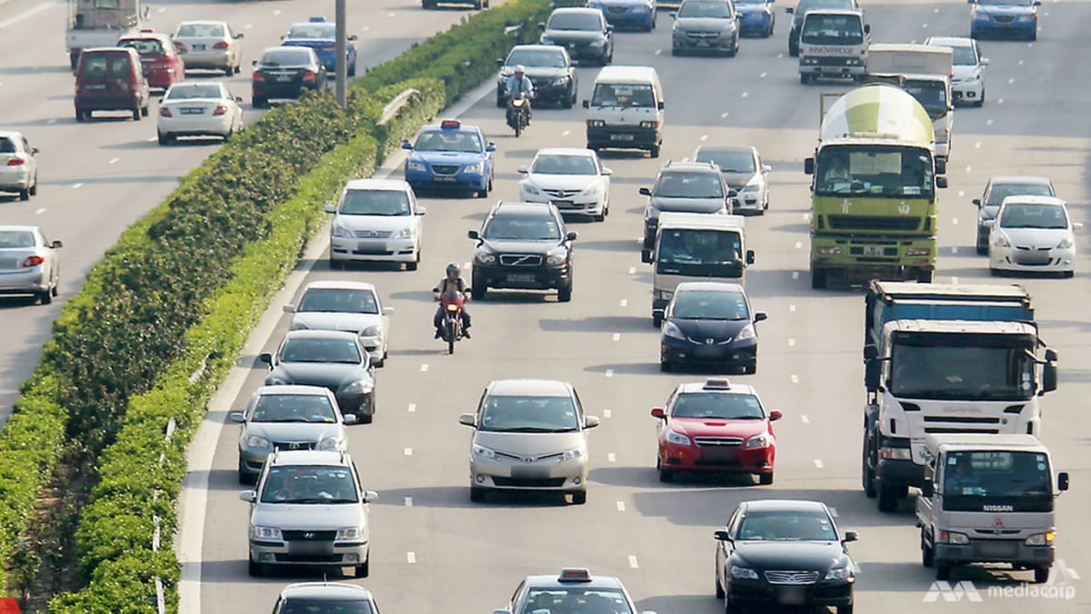 COE-Prämien steigen in allen Kategorien außer für Motorräder