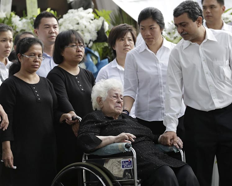 Thousands bid a final farewell to Nathan at Parliament House