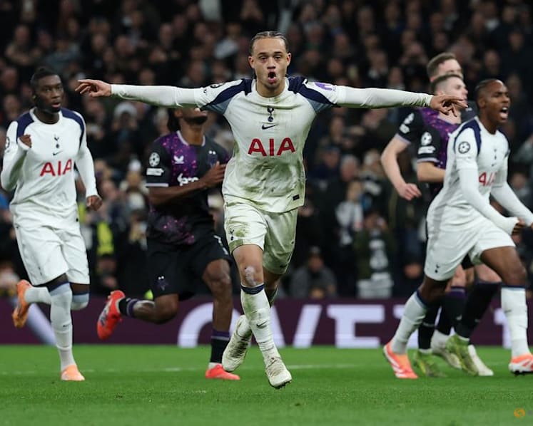 Tottenham spot on against Slavia Prague to close in on top eight