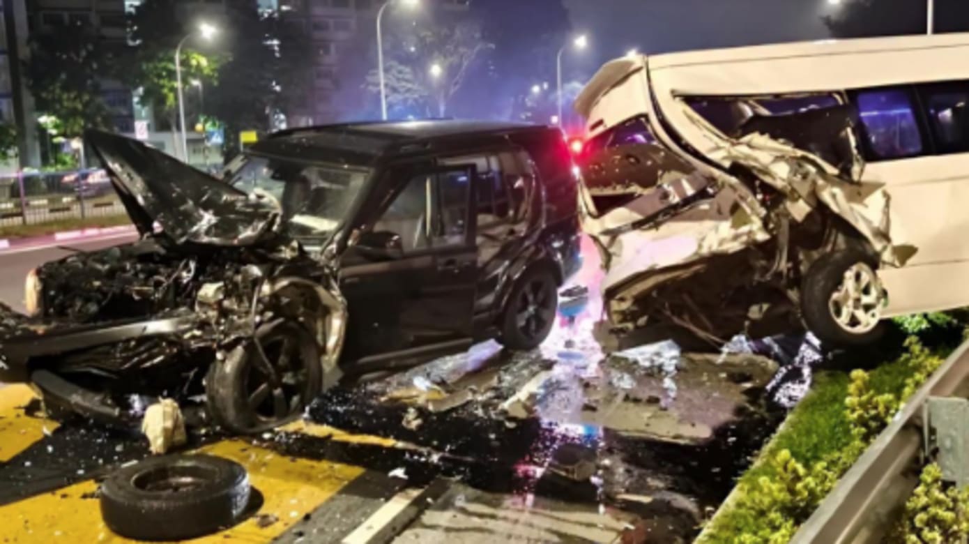白沙车祸货车车尾“不见一半” 两司机送院一人助查