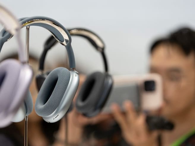 Apple unveils second-generation AirPods Max, more than five years after debut