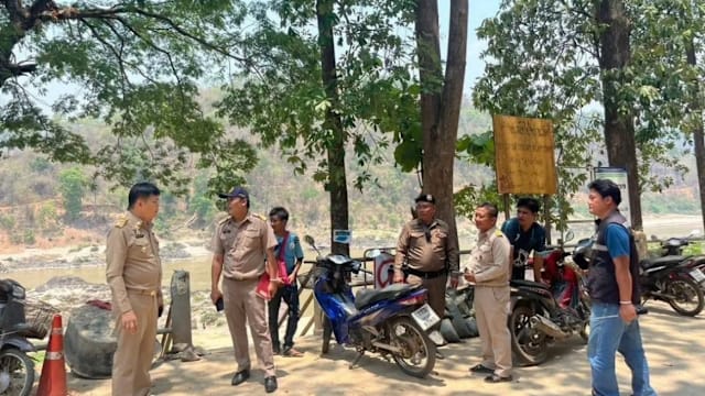 缅甸军方炸弹落入泰国境内 当地民众仓惶逃离家园