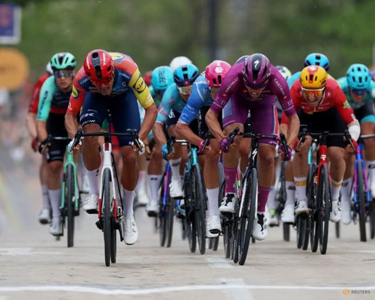 Magnier triumphs again to win Giro stage three in Sofia