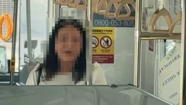女子搭巴士时疑插队 亮出台大法律证书闹场