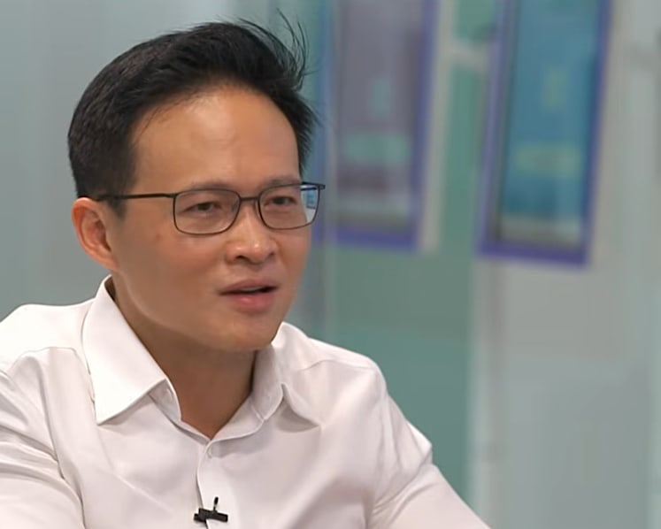 Singapore studying ways to better support at-risk workers before job losses: Desmond Choo