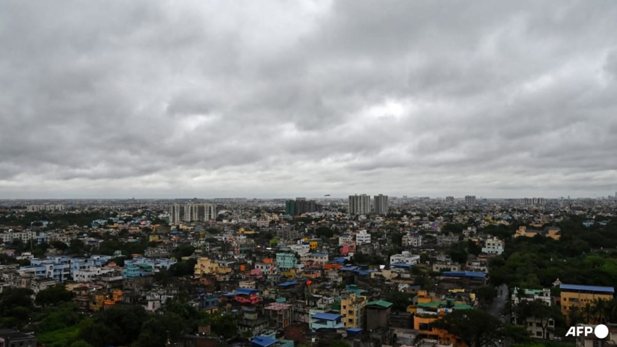 Indian hotel fires kills at least 15