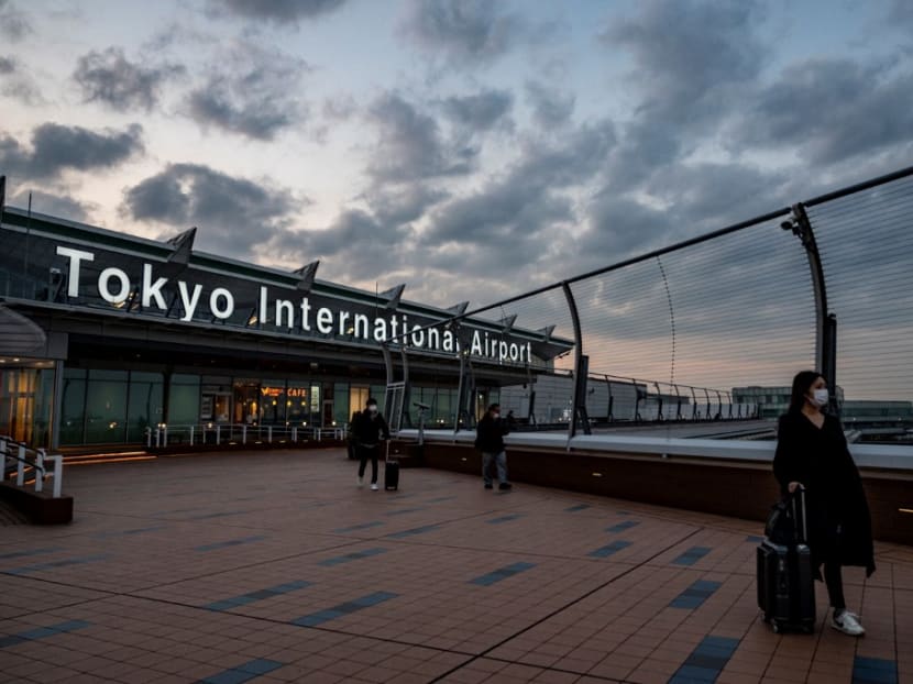 Japan to bar new foreign arrivals over Omicron COVID-19 variant Japan to bar new foreign arrivals over Omicron COVID-19 variant