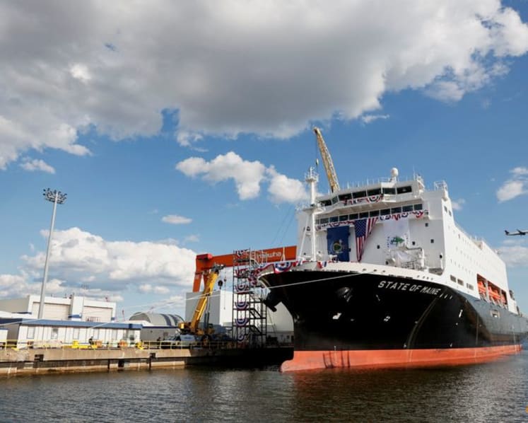 Hanwha, Fincantieri shares rise after Trump opens Navy shipbuilding to foreign yards