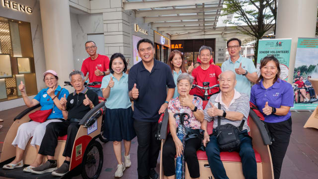 三轮车骑行活动 鼓励先驱年长者过乐龄生活