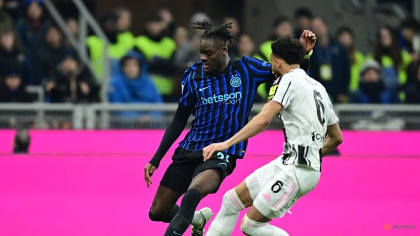 Inter grab last-gasp winner over Juve to move eight points clear at summit