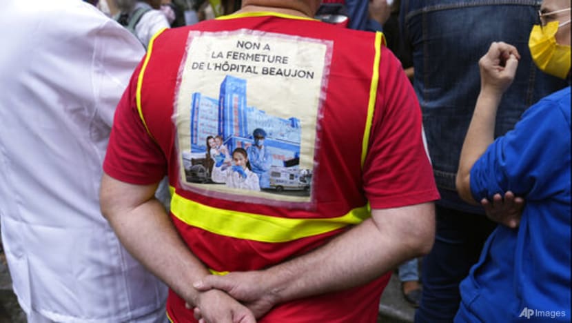 French healthcare workers who are unvaccinated against COVID-19 to face suspension 
