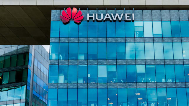 路透社：美国拟禁华为等中企参与无线设备认证