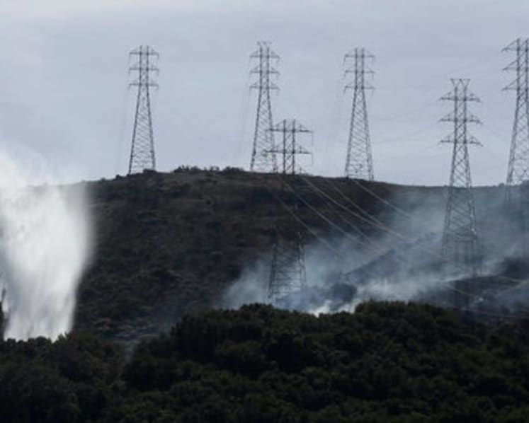California's PG&E will spend up to US$30 billion burying 16,000km of power lines