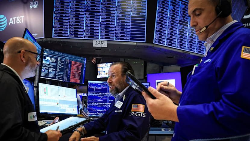 Global equity funds draw inflows for the eighth week on earnings optimism