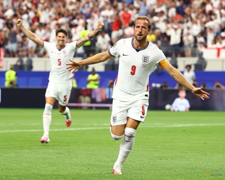 England beat Croatia 4-2 as Kane scores twice